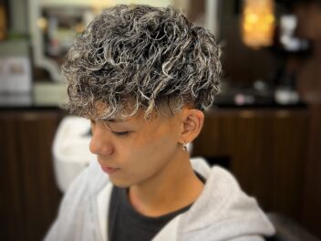 ホワイトメッシュ×ツイスパ