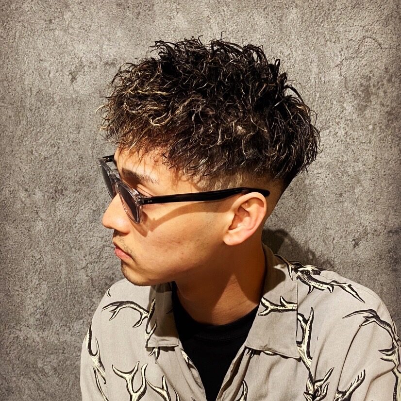 ツイストスパイラル ツイスパ ツーブロック メンズパーマ DoEN 大阪 の画像