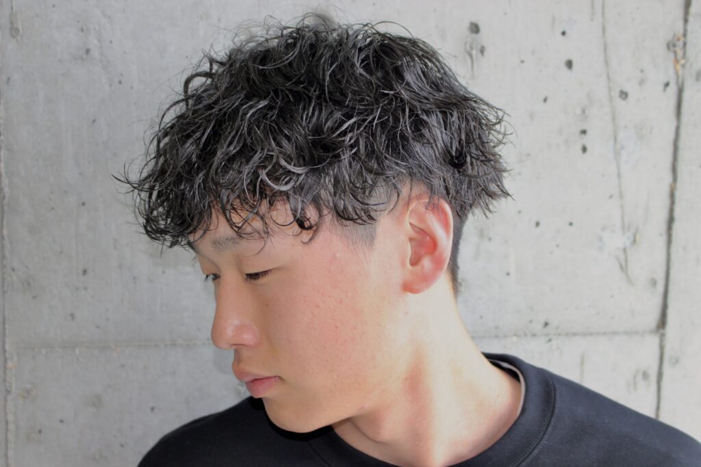 波巻きパーマ　波巻きパーマ強め　メンズパーマ パーマ　メンズカット カット