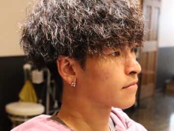 マッシュ　マッシュツイスパ　ツーブロック　メンズカット カット　メンズパーマ パーマ