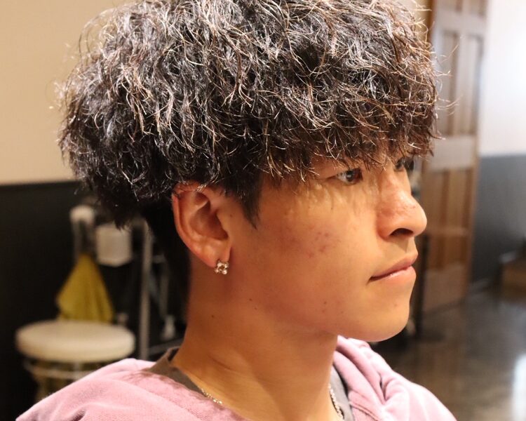 マッシュ　マッシュツイスパ　ツーブロック　メンズカット カット　メンズパーマ パーマ