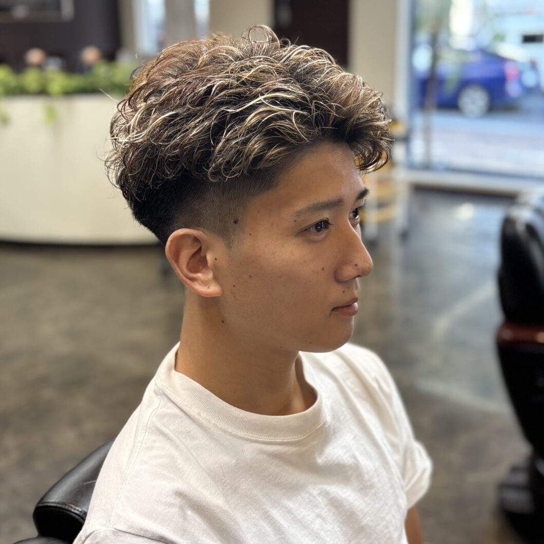 メンズパーマ　ラルフカール　パーマ　メンズカラー　メンズメッシュ　カラー　メッシュ