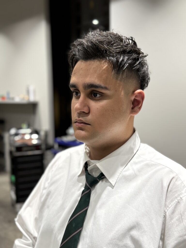 フェード　短髪　メンズショート　フェードカット　ビジネス